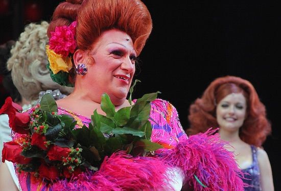 Photo Coverage: HAIRSPRAY Welcomes Back Harvey! — photo 30 of 33