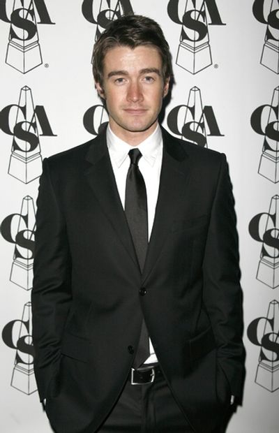 Robert Buckley Photo