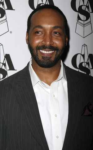 Jesse L. Martin Photo