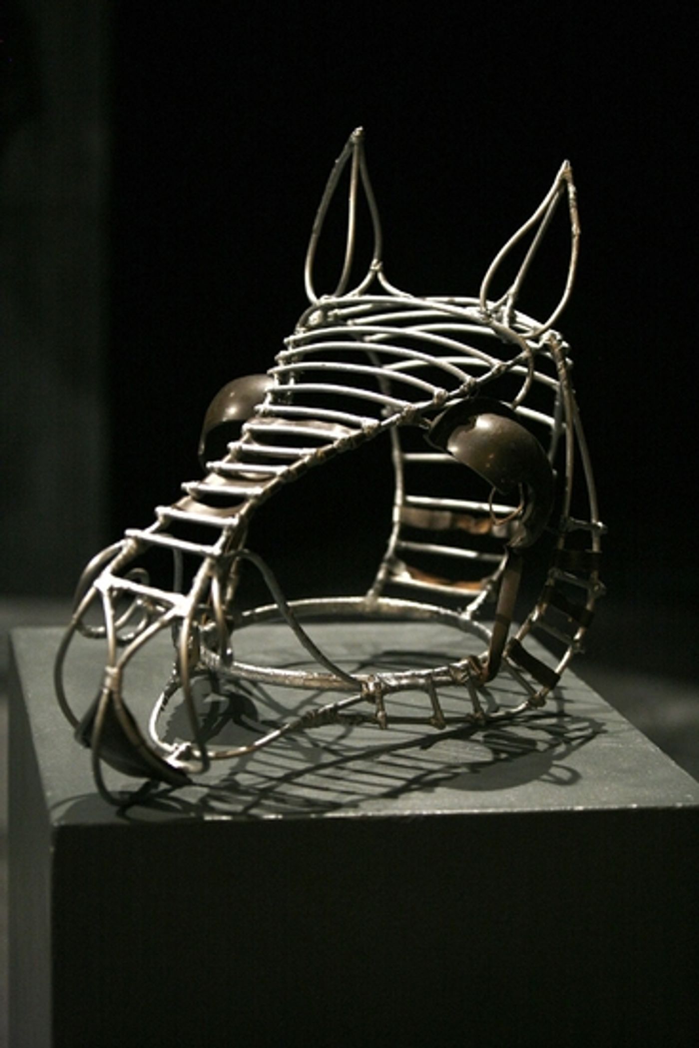 Photo Coverage: EQUUS Unveils Original 'Horse Head' Prop  Image