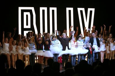 Kiril Kulish, Elton John, Trent Kowalik, David Alvarez and the entire company Photo