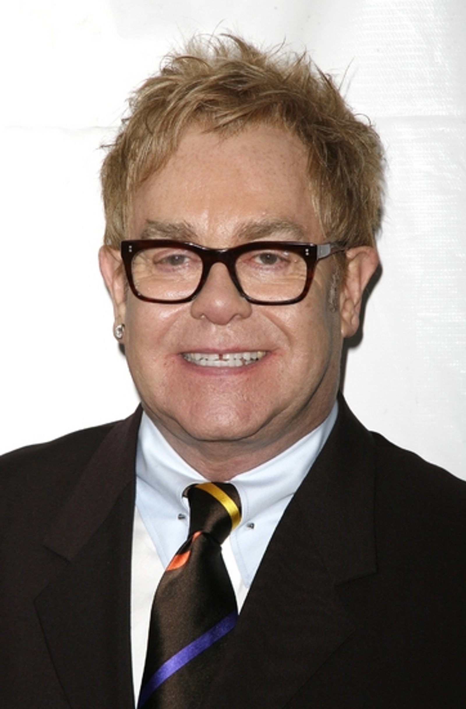 Photo Coverage: BILLY ELLIOT Opening Night Arrivals — photo 7 of 59