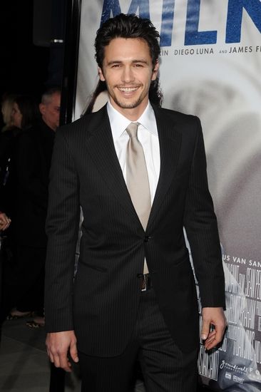 Photos: Van Sant's MILK Hollywood Premiere — photo 22 of 27