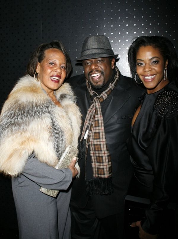 Cedric The Entertainer and family Photo
