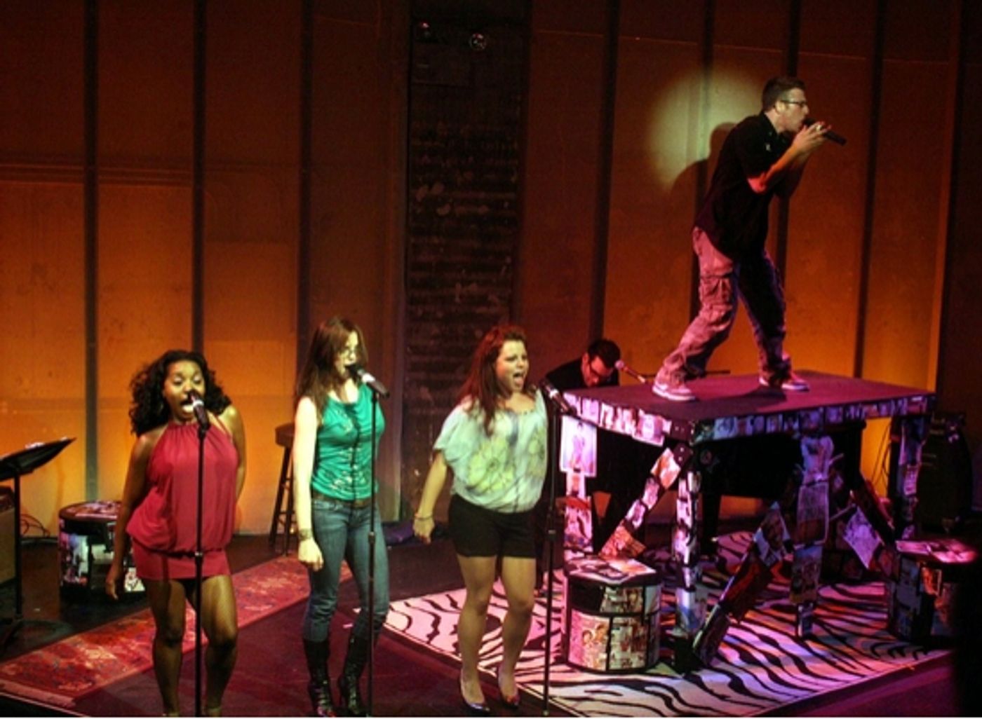 Photo Flash: THINGS TO RUIN at the Zipper  Image