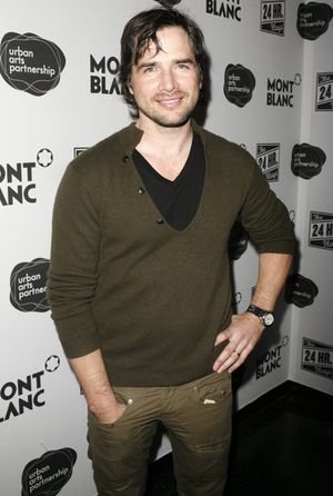 Matthew Settle Photo