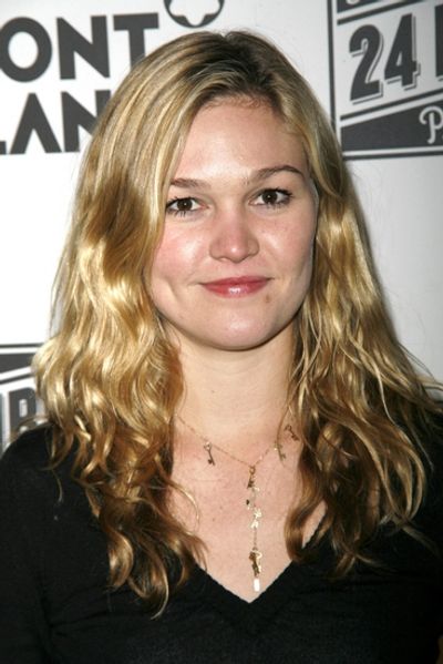 Julia Stiles Photo