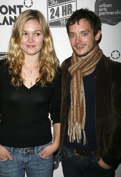 Julia Stiles and Elijah Wood Photo