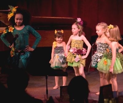 Emerald Angel Young, Charlotte Beede, Lily Pilblad, Tally Weiss, and Aleyna Bartnick Photo