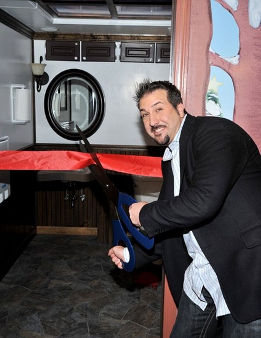 Photo Coverage: Joey Fatone Inaugurates NYC Toilets Image