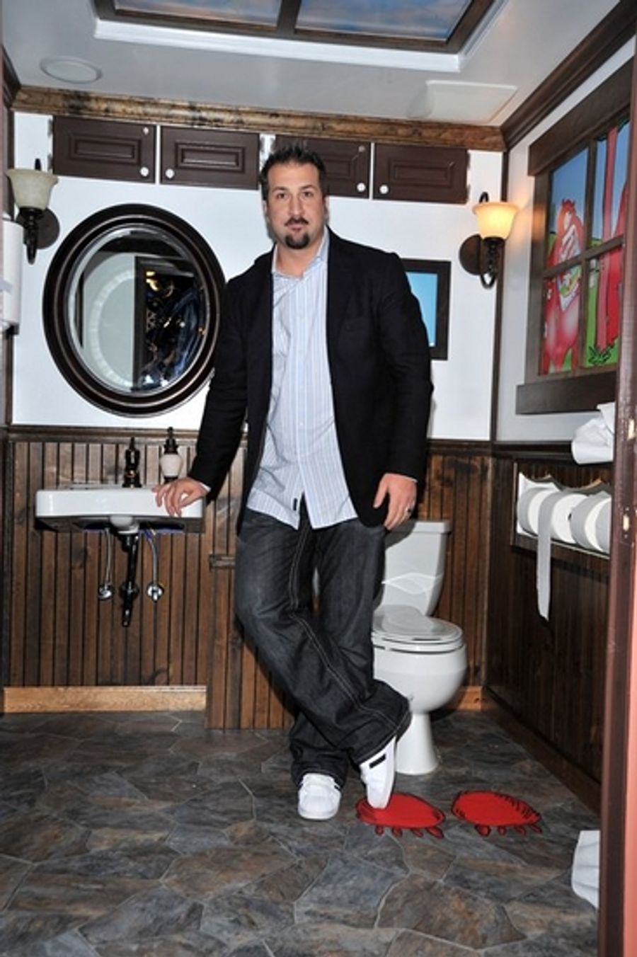 Photo Coverage: Joey Fatone Inaugurates NYC Toilets Image