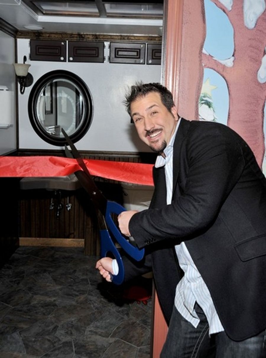 Photo Coverage: Joey Fatone Inaugurates NYC Toilets Image