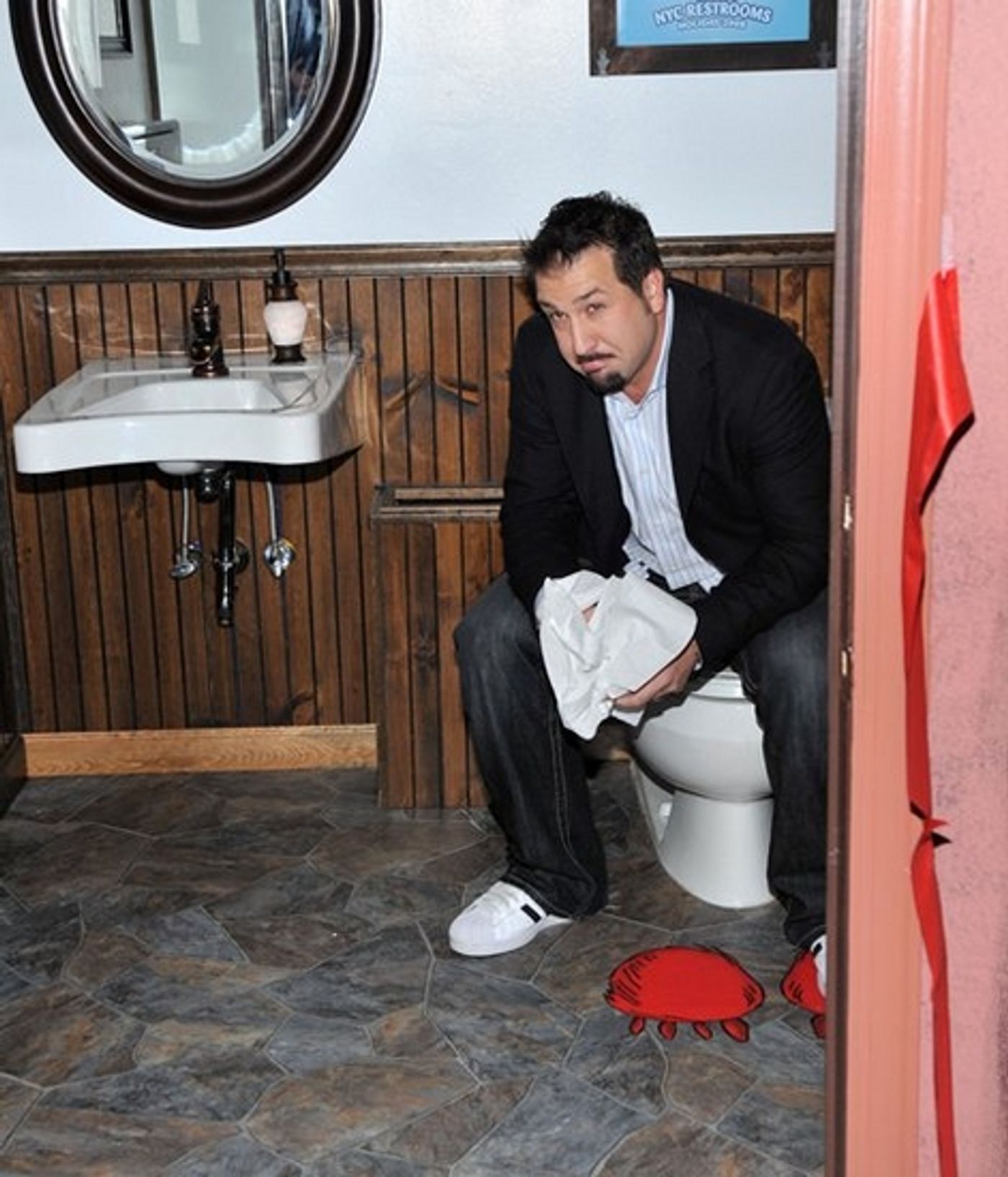Photo Coverage: Joey Fatone Inaugurates NYC Toilets  Image
