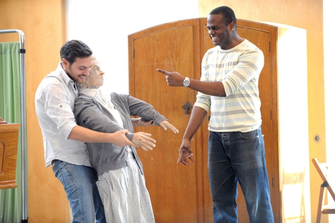 Photo Flash: LOOT in Rehearsal  Image