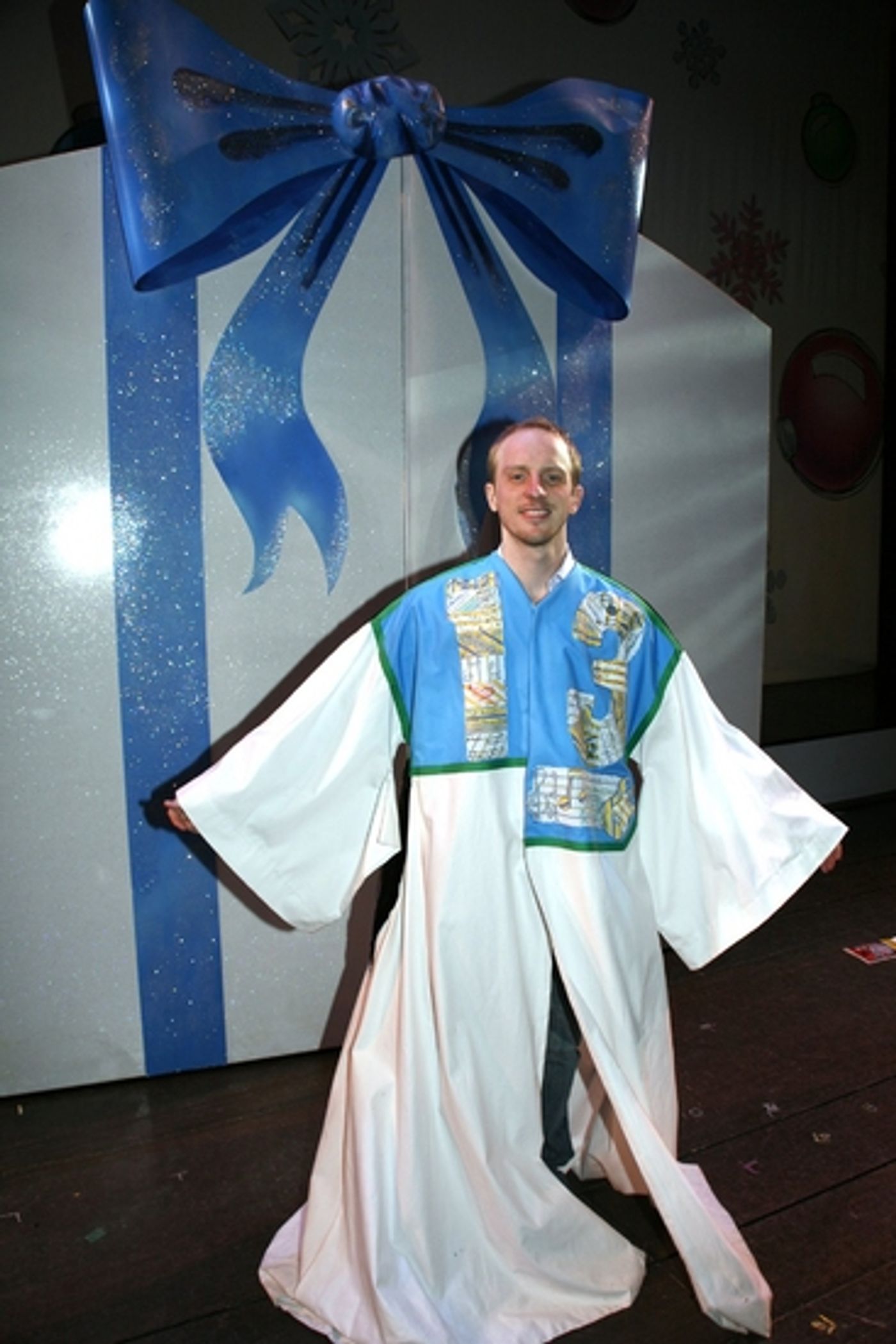 Photo Coverage: WHITE CHRISTMAS Gypsy Robe Ceremony Photo Coverage: WHITE CHRISTMAS Gypsy Robe Ceremony Image