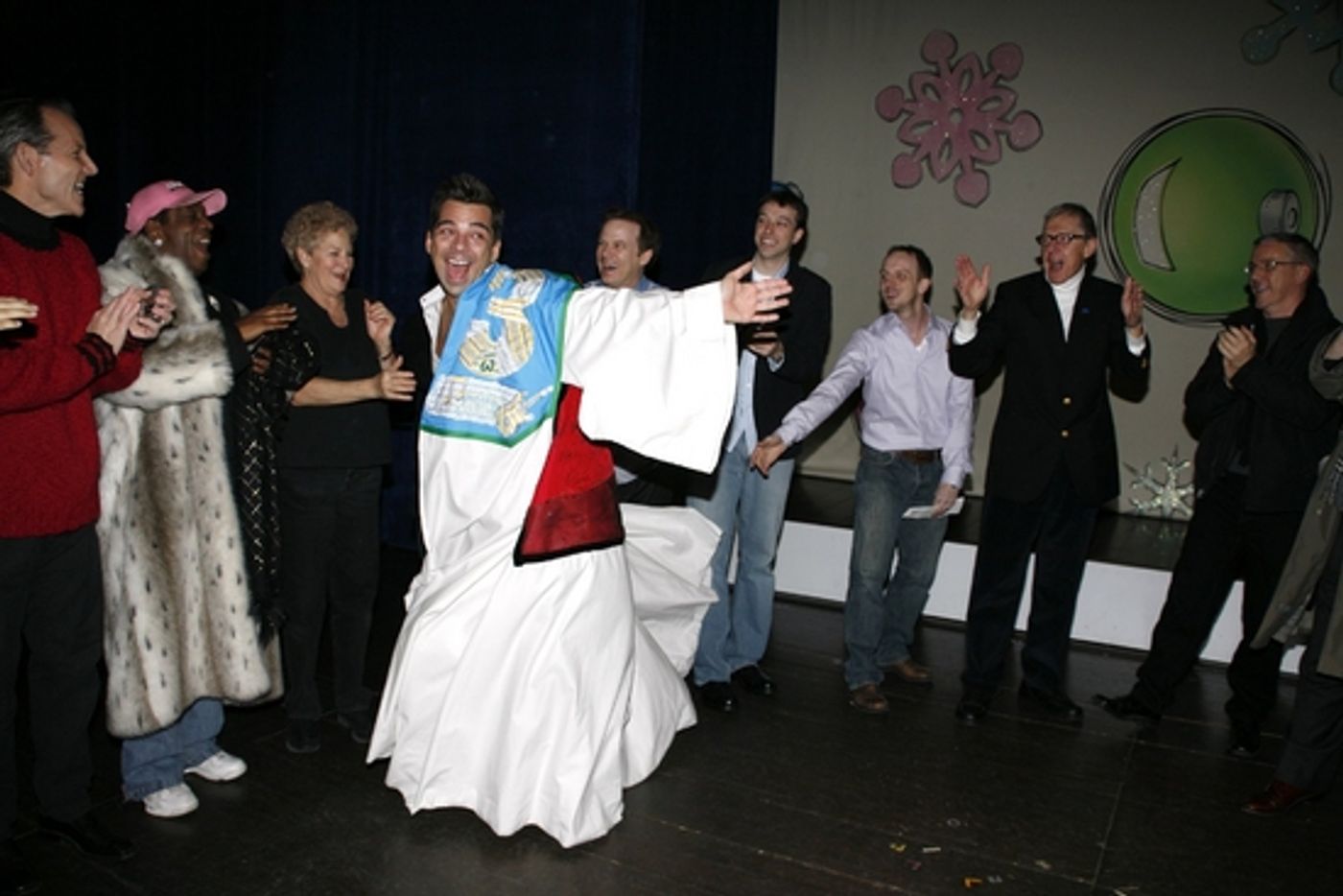 Photo Coverage: WHITE CHRISTMAS Gypsy Robe Ceremony  Image