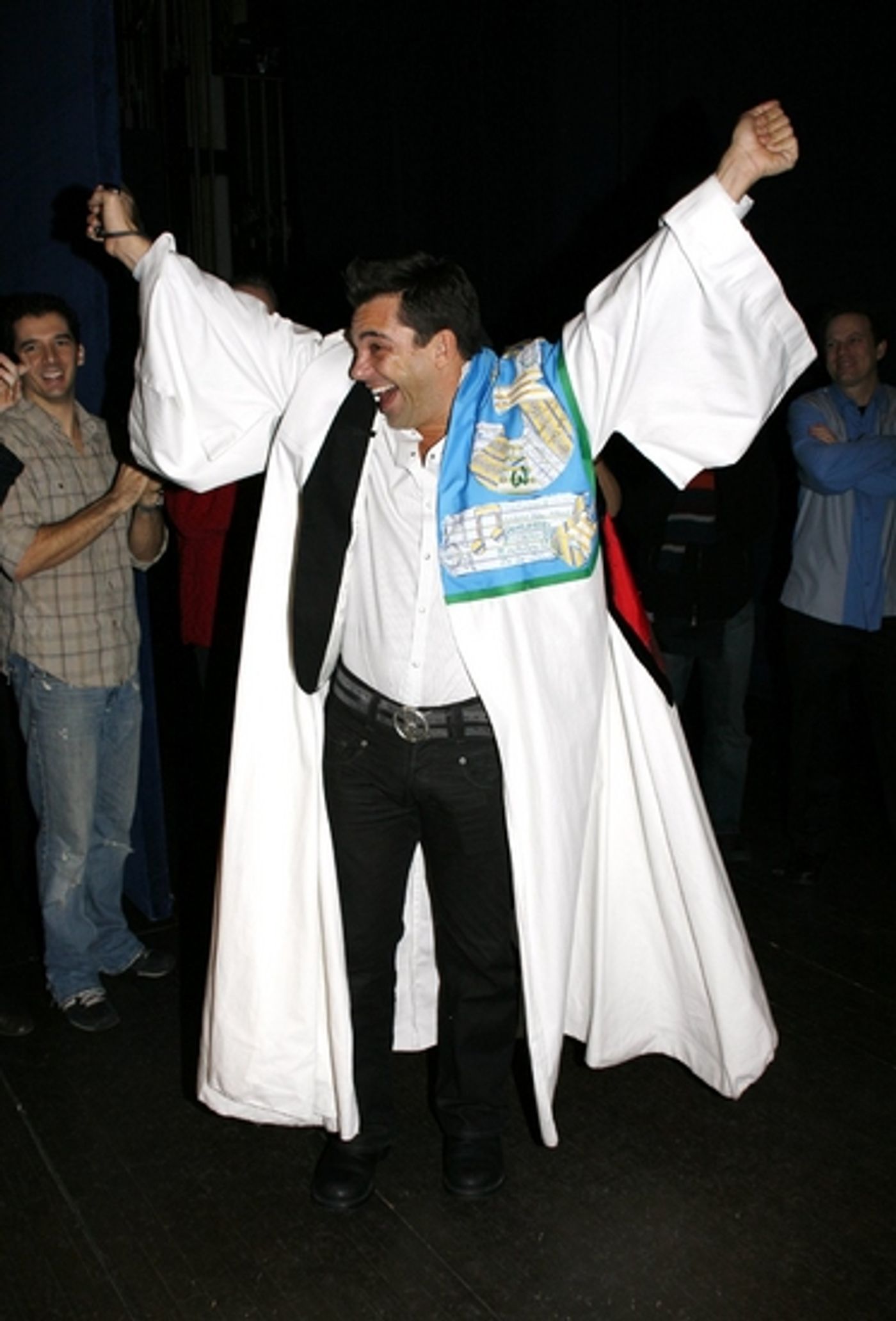 Photo Coverage: WHITE CHRISTMAS Gypsy Robe Ceremony  Image