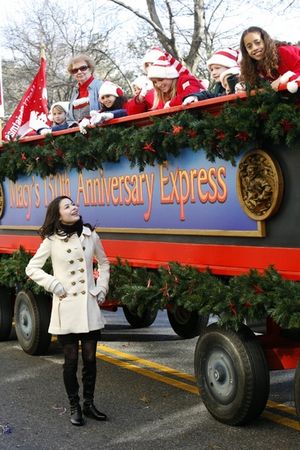 Miranda Cosgrove
@ BroadwayWorld Miranda Cosgrove
Photo