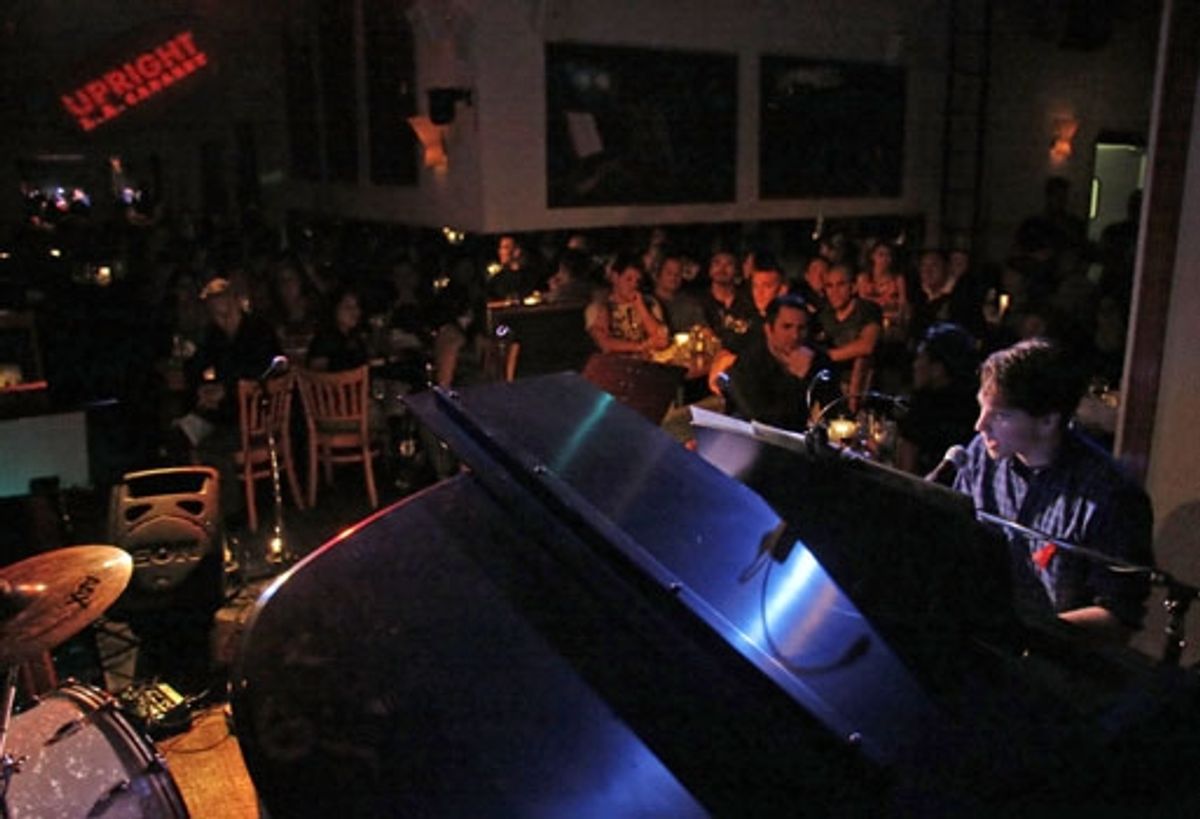 Ben Moss playing the Baldwin at 