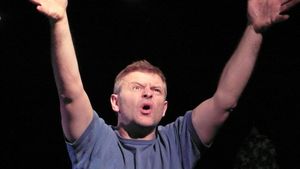 Jonathan Guy Lewis Photo