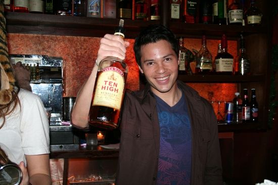 Photos: Stockings With Care's 4th Annual 'Celebrity Bartending Night' — photo 38 of 47