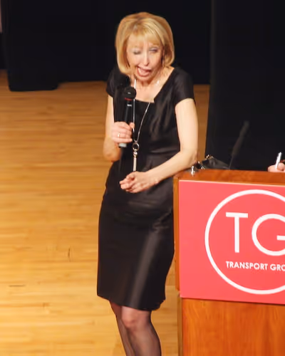 Host Julie Halston Photo