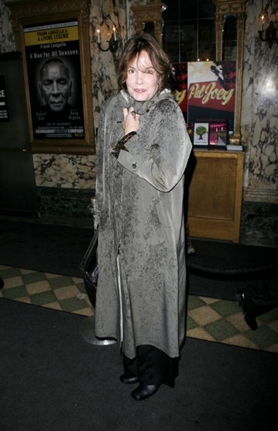 Margaret Colin Photo