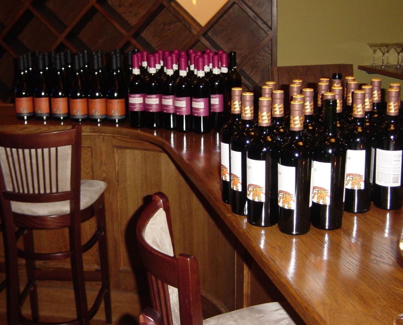 Photo Coverage: 'Holidays Uncorked'  Image