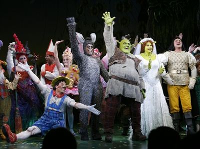 John Tartaglia, Daniel Breaker, Brian d'Arcy James, Sutton Foster and Christopher Sie Photo