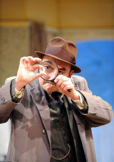 Photo Flash: LOOT At Tricycle Theatre — photo 2 of 7