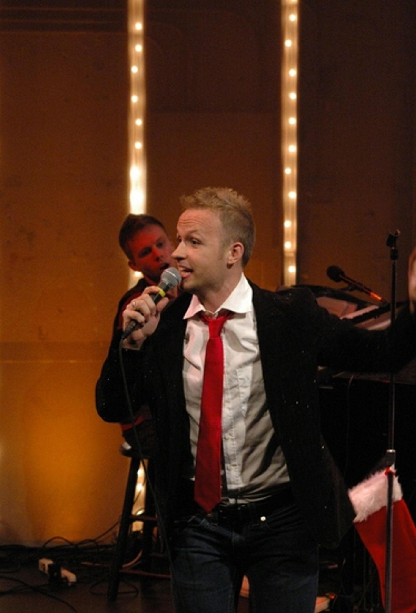 Photo Coverage: Broadway Boys Sing For TOYS FOR TOTS  Image