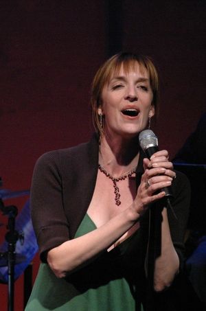 Julia Murney Photo