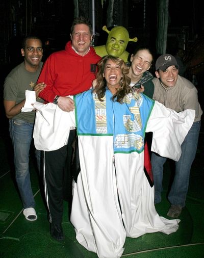 Daniel Breaker, Christopher Sieber, Jennifer Cody, Brian d'Arcy James, Sutton Foster  Photo