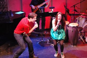 Skylar Astin and Lauren Pritchard Photo