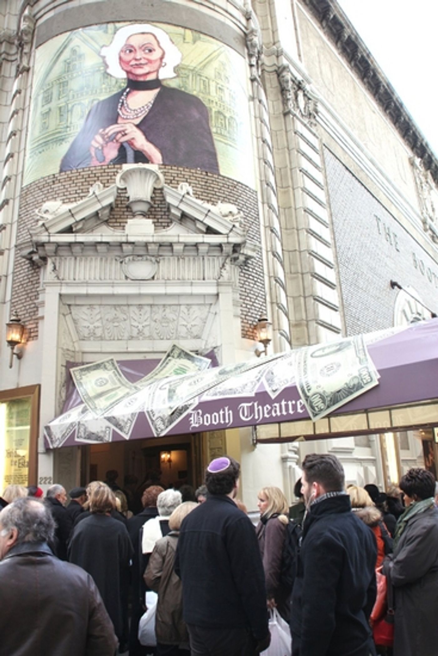 Photo Essay: January 4th, 2009 'Closing Day on Broadway'  Image