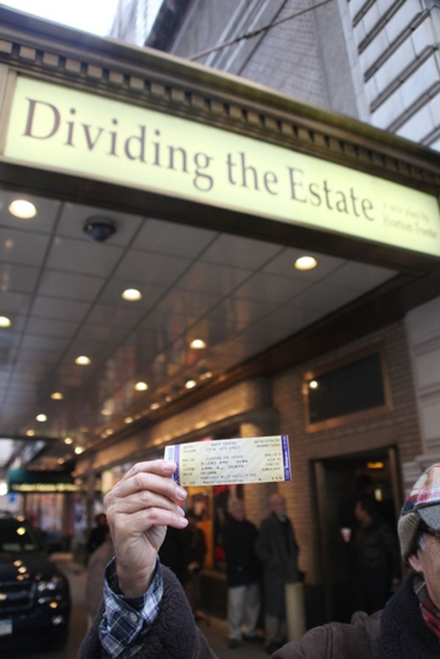 Photo Essay: January 4th, 2009 'Closing Day on Broadway'  Image