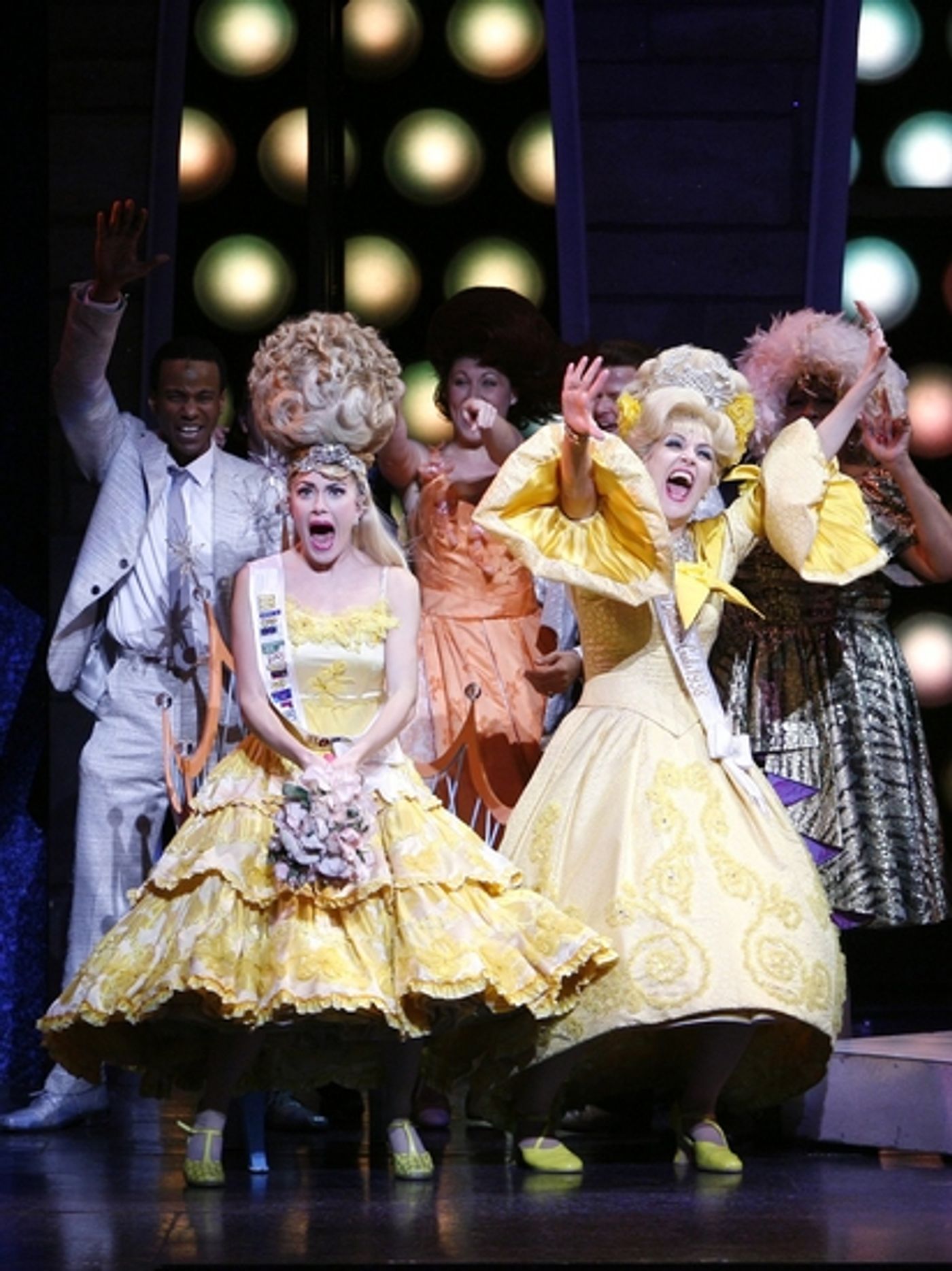 Photo Coverage: 'You Can't Stop The Beat'  at Final HAIRSPRAY  Image