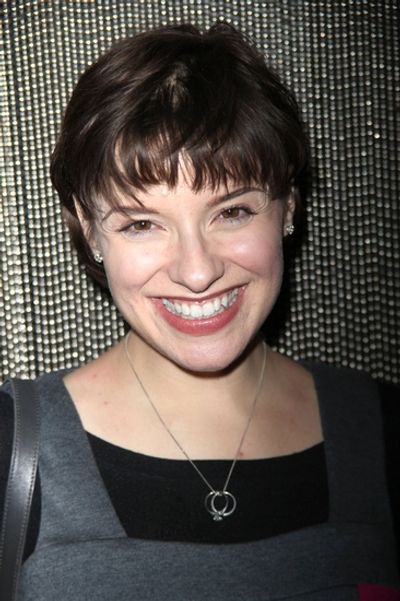 Jenn Gambatese Photo
