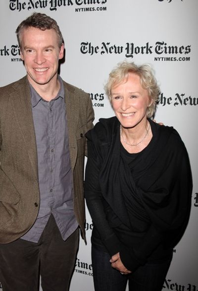 Tate Donovan and Glenn Close
 Photo