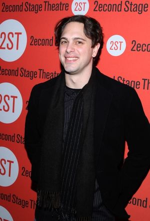 Thomas Sadoski Photo