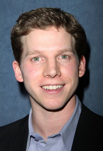 Stark Sands Photo