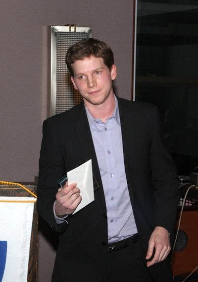 Stark Sands Photo