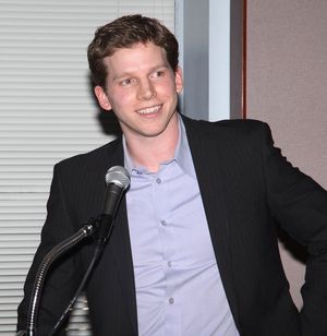 Stark Sands Photo