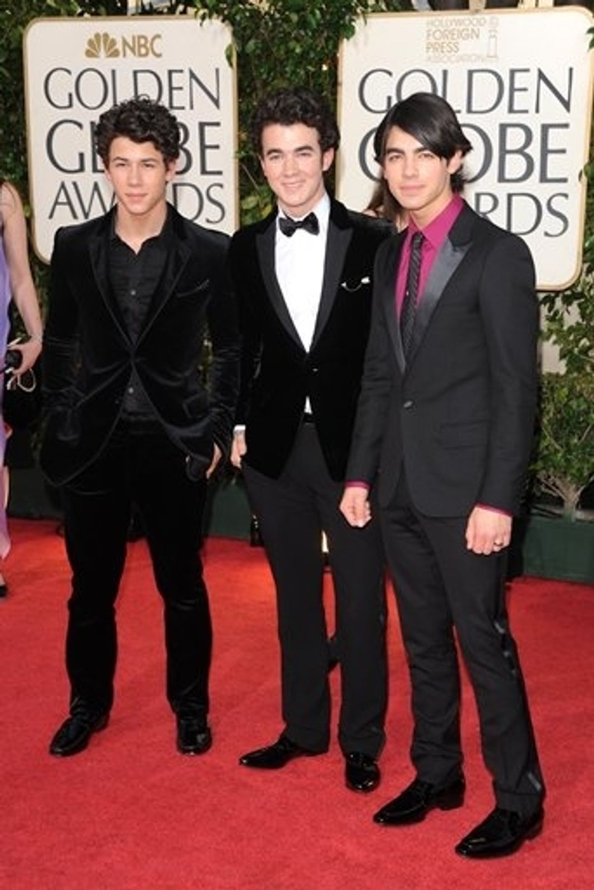 Kevan Jonas, Nick Jonas and Joe Jonas at 