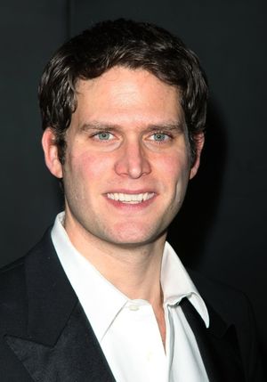 Steven Pasquale Photo