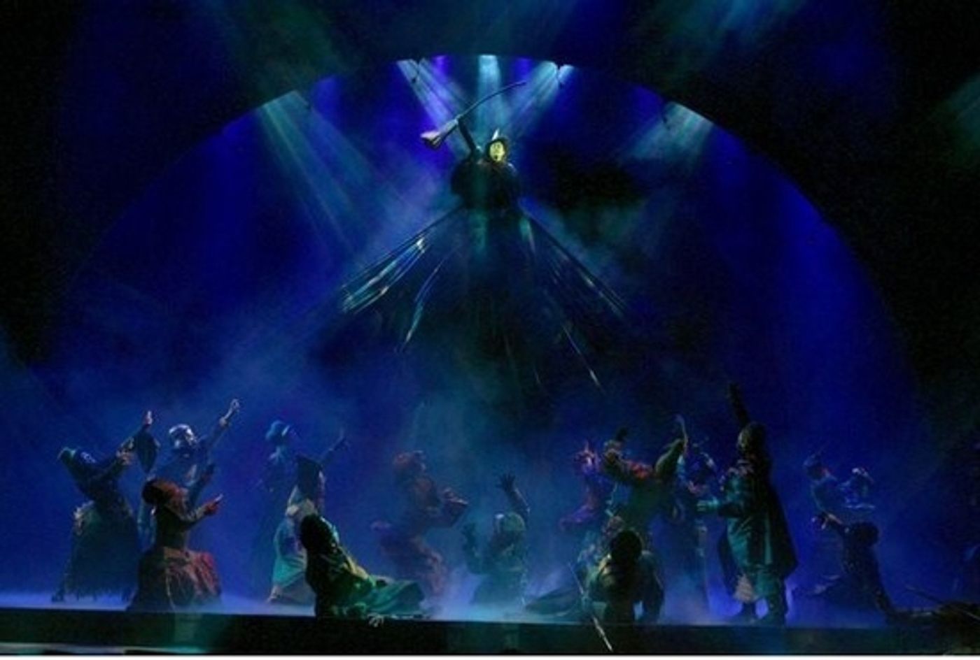 Photo Flash: WICKED Plays Its Last Two Weeks In Chicago  Image