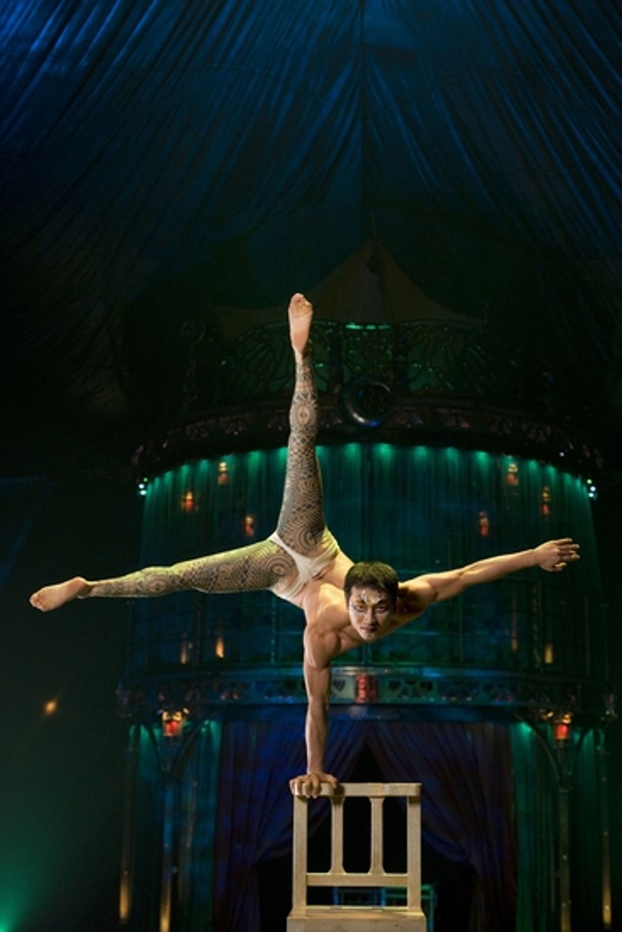Photo Flash: CIRQUE DU SOLEIL Presents KOOZA Image