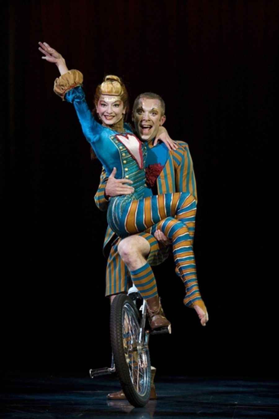 Photo Flash: CIRQUE DU SOLEIL Presents KOOZA Image
