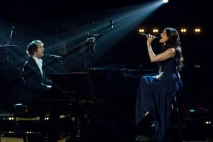Josh Groban and Idina Menzel Photo