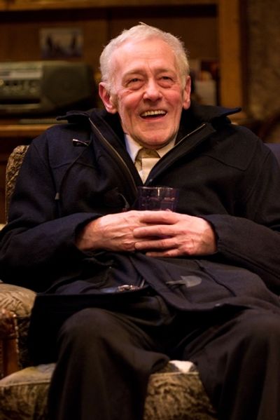 John Mahoney Photo